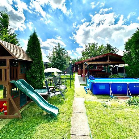 Apartman Sen Petrov Luaran gambar